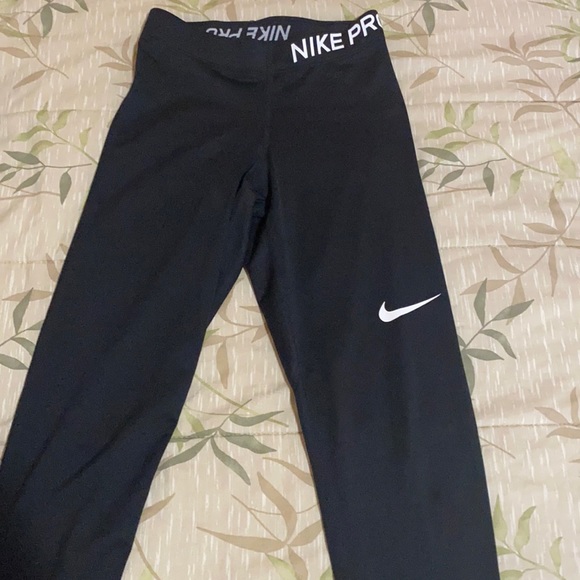 NIKE WORKOUT LEGGINGS - Picture 1 of 2